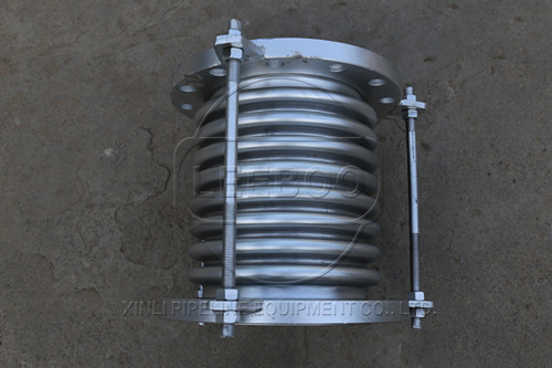 內(nèi)壓式和外壓式波紋<a href=http://m.hnsairui56.com target=_blank class=infotextkey>補償器</a>存在的區(qū)別