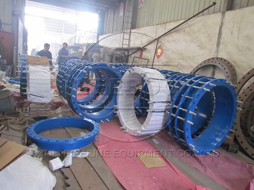 影響<a href=http://m.hnsairui56.com target=_blank class=infotextkey>伸縮器</a>價(jià)格的幾個(gè)因素